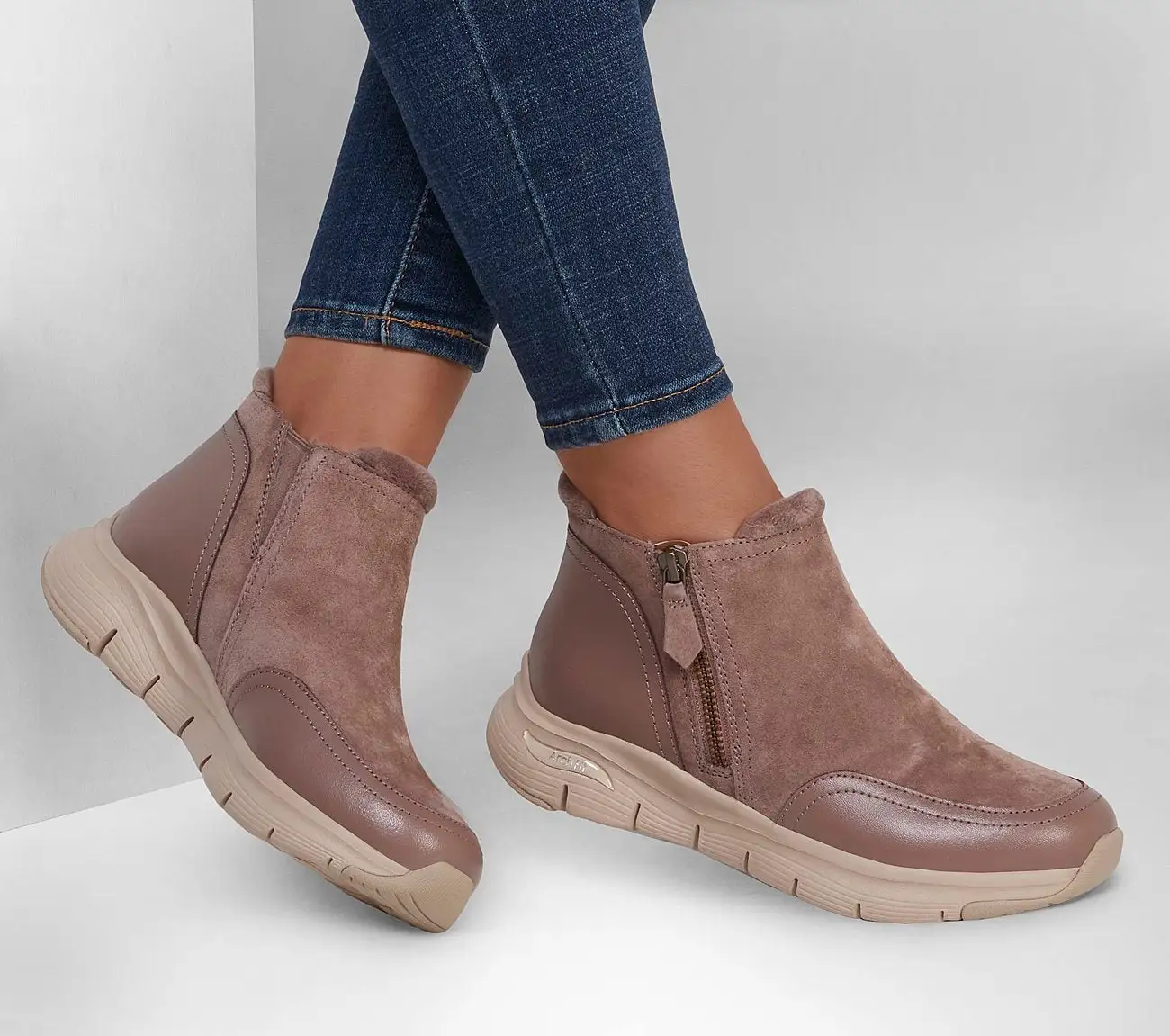 Skechers Arch Fit Smooth - Modest - Water Repellent 8 Skechers Arch Fit Smooth - Modest - Water Repellent - Image 6