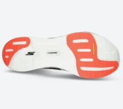 Skechers GO RUN Speed Freek 10 Skechers GO RUN Speed Freek -Naisten kengät 290319 246006BKRD 4